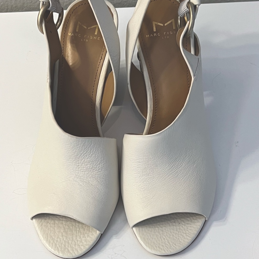 Marc Fisher leather ivory heels  size 6.5